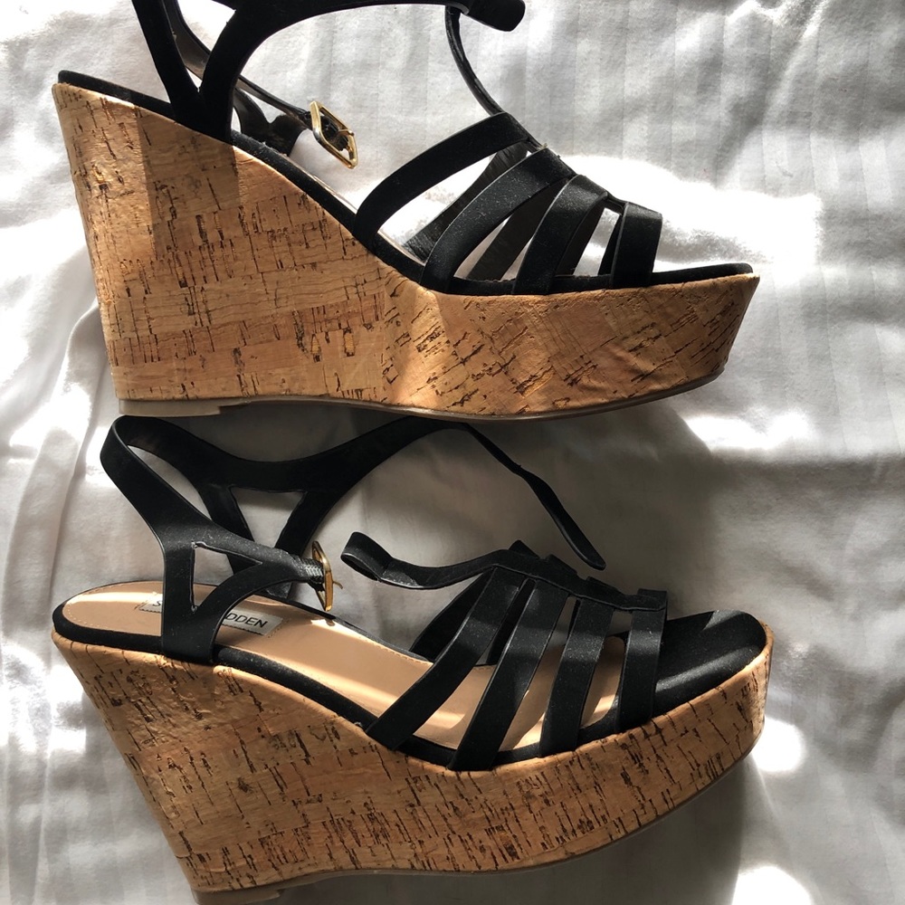 Steve Madden corkscrew wedged